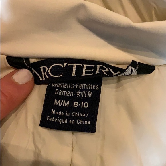 Arc'teryx Cream Jacket - Picture 4 of 12